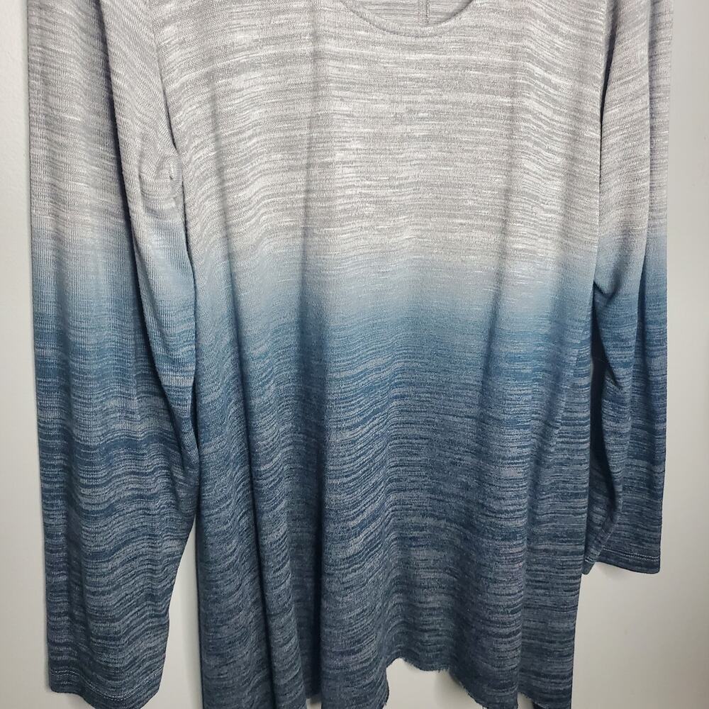 Torrid Ombre Blue Grey Super Soft Plush V-Neck Sharkbite Hem Tunic Top 1 / 1X 14 - Picture 5 of 15